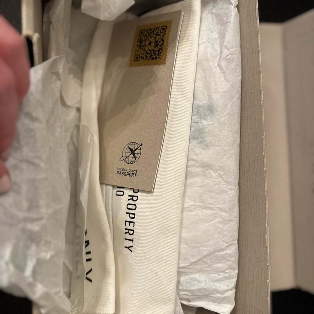 NIB Golden Goose Super Star leather sneakers. Size 39 - Picture 4 of 8